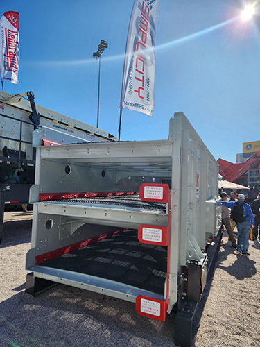 Terex MPS highlighted the new Simplicity ESX (extra clearance) series horizontal screen in the Silver Lot at ConExpo-Con/Agg. Photo: P&Q Staff